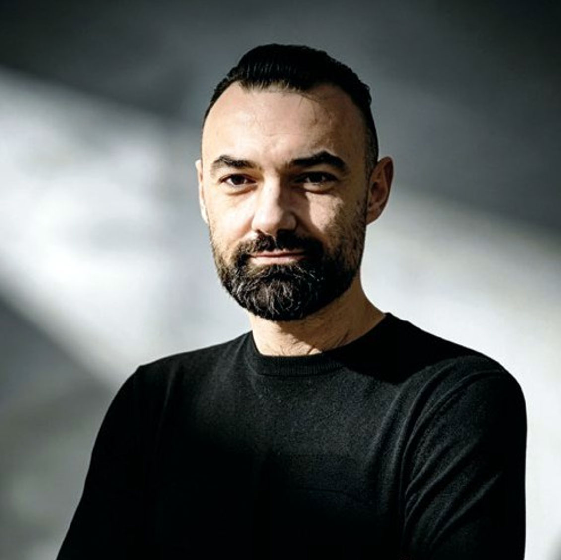 Dr  Serban Dragosloveanu