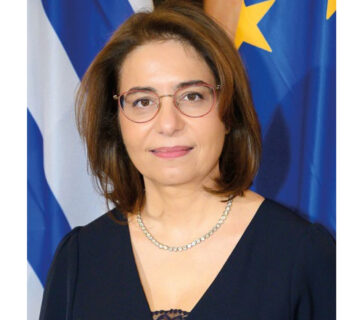 H E  Lili Evangelia Grammatika 360x320